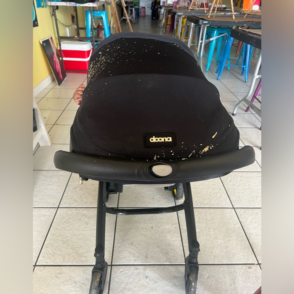 Doona stroller/ car seat limited edition gold